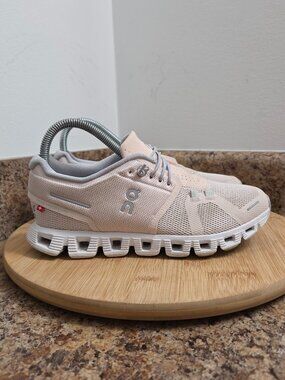 On Running Cloud 5 Womens Pink Running Shoes Sneakers Size 6.5